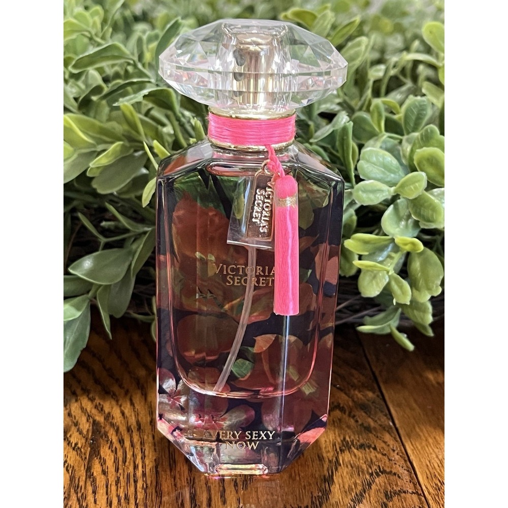 VERY SEXY NOW 2017 by Victoria's Secret 50 ml/ 1.7 oz Eau de Parfum Spray New